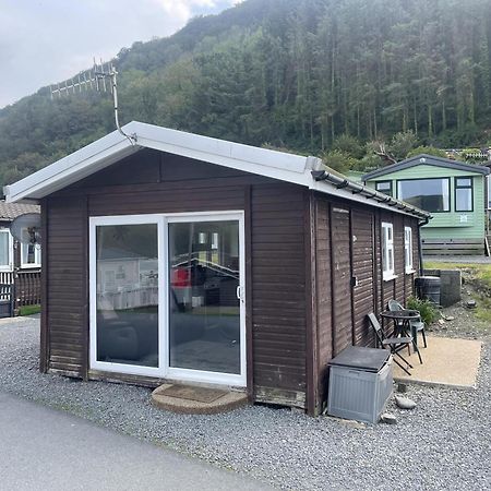 Charming Chalet Nestled In Heart Of Clarach Bay Aberystwyth Exterior foto
